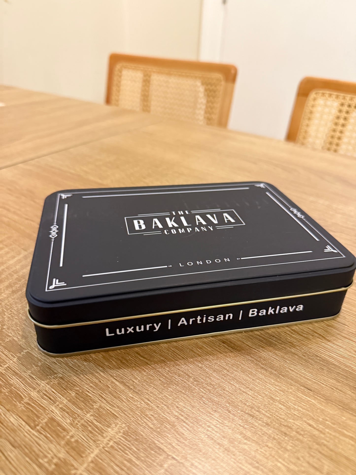 Gifting - Medium Tin box E/IG/RM Postcodes